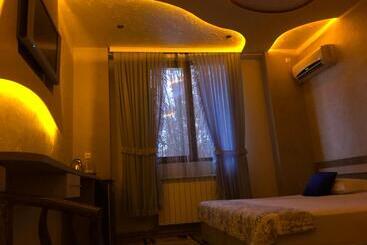 בית מלון כפרי семеен хотел русалка