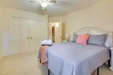 Mökkimajoitus Family Friendly Cadillac Home W/ Golf Course Views