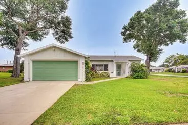 コテージ Home Near Daytona Speedway, Dining + Beaches!