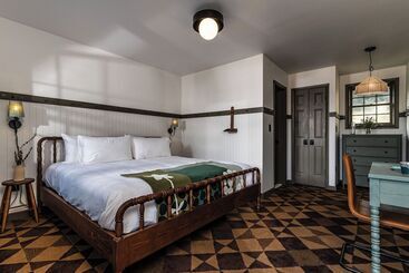 Hotel Hemlock Neversink