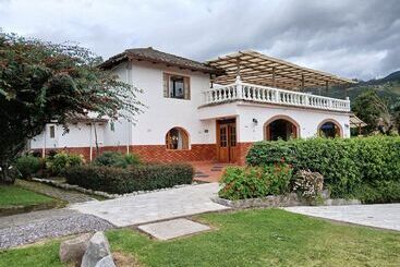 Resort Tambo Inti Hosteria