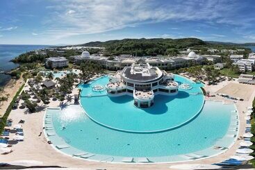 The Signature Level At Grand Palladium Lady Hamilton Resort & Spa  All Inclusive