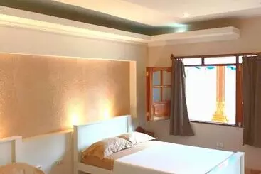 تختخواب و صبحانه Hostal Montymar