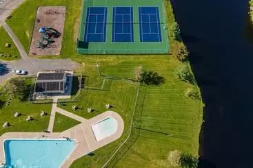 Mökkimajoitus Chalet All Day Avantstay Lakeside, Firepit, Shared Pool