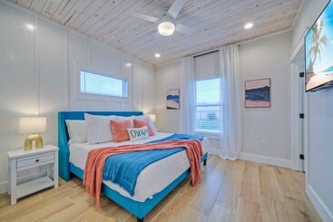 Casa Rural Private Pool, Firepit, Balcony, Patio Boat Parking Mint To Be By Avantstay