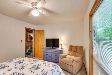 קוטג'' Quiet Lake Of The Ozarks Cabin W/ Dock + Gazebo!