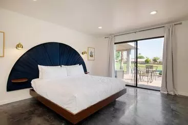 Mökkimajoitus Quinta Buyout By Avantstay 2 Modern Villas Pool, Hot Tub, Putting Green