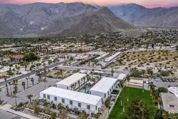 Mökkimajoitus Zanjero By Avantstay Mins From Downtown Palm Springs Private Terrace, Shared Pool