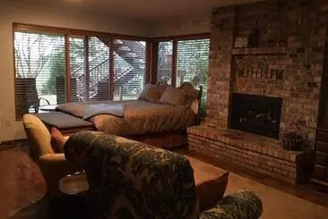 A Cascade View Bed And Breakfast