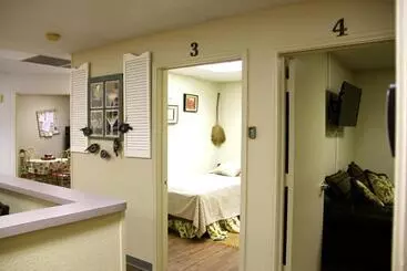 ユースホステル A Place To Stay Rooms