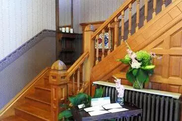 Bed & Breakfast Champaign Garden Inn
