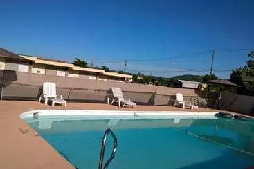 Dogwood Motel