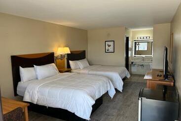 Four Winds Motel & Rv Park