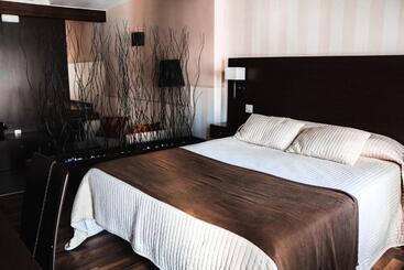 فندق ريفى Rural Plaza Mayor Chinchon