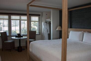 فندق Wychmere Beach Club