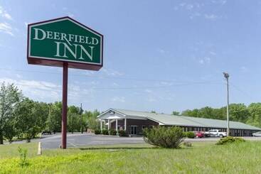 מוטל Deerfield Inn