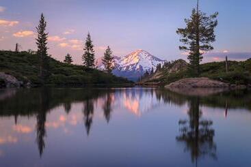 汽车旅馆 Inn At Mount Shasta
