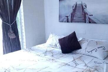 הוסטל 71 Umvoti Backpackers