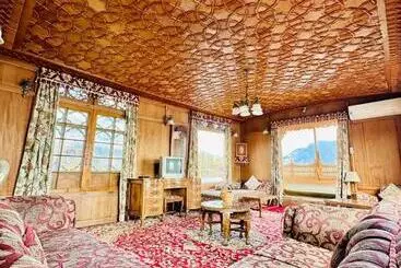 Bed and Breakfast Weather Houseboats