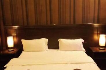 Hotel اصيل الفاخره المخدومه