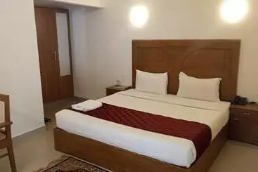 Otel Athirappilly Budget Villa