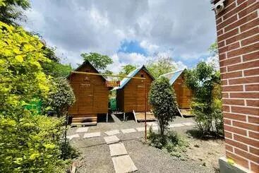 Hotel Harsuliya Resort And