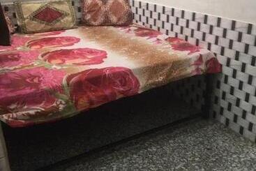 پانسیون Kaushal Palace