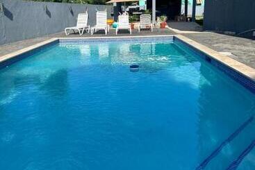 پانسیون Paradise Point Company Limited