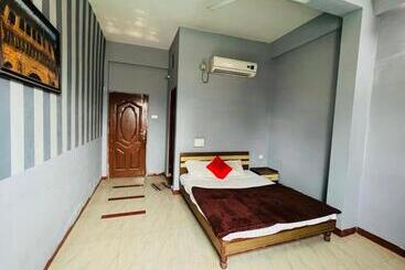 Hotel Aatithi Palace