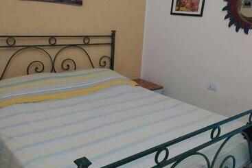 Aparthotel Casa Graziella Sobborgo Degli Oleandri