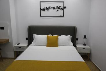 هتل City Center Rooms Durres