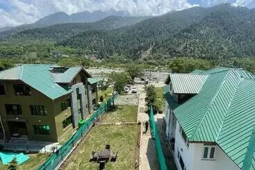 Hotel Crest View