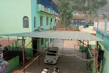 Hotel Shiv Shakti Lodge