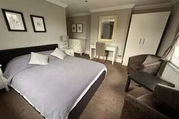 Lennox Lea Studios And Apartments
