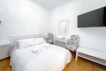 پانسیون Hostal Habitaciones & Suites Don Pepín