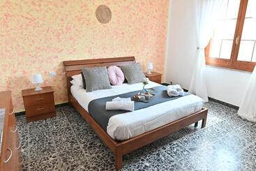 بنسيون Izzhome Central Room