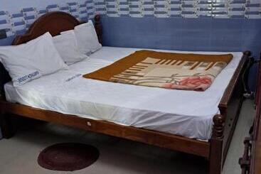 ペンション Surukuttyyatra