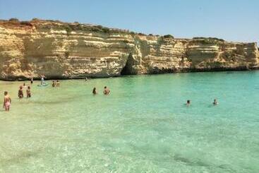 مبيت وإفطار Caruseddhri