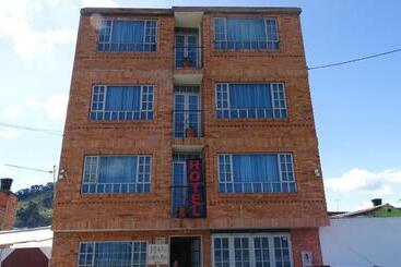 Hotel Camelia Real Briceño