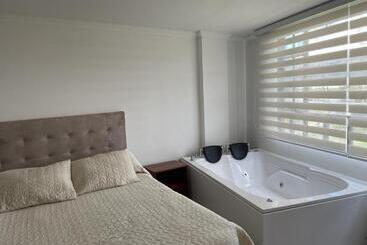 ホテル Camelia Real Briceño