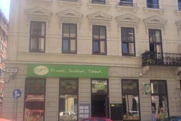 Pensionat Guesthouse Miszi40