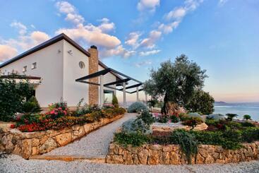 Pensão Villa Treglia B&b