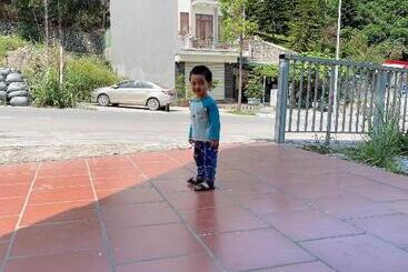 تختخواب و صبحانه Nhà Nghỉ July