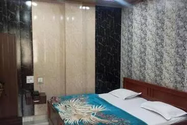 Hotelli Goroomgo Parvati Residency Madhya Pradesh