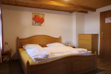 تختخواب و صبحانه Juhui Flumserberg