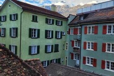 Otel Zunfthaus Zur Rebleuten