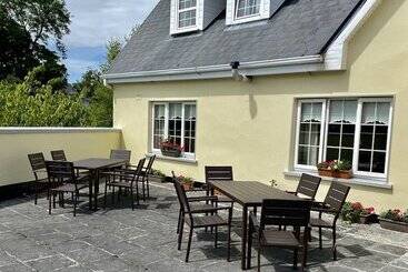 Fallons Bed And Breakfast