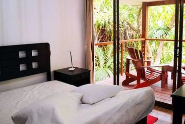 פנסיון Cashew Nut Grove Chalets