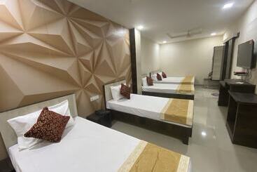 Hotel Brij Residency