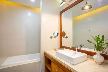 هتل Cambana La Riviere Boutique